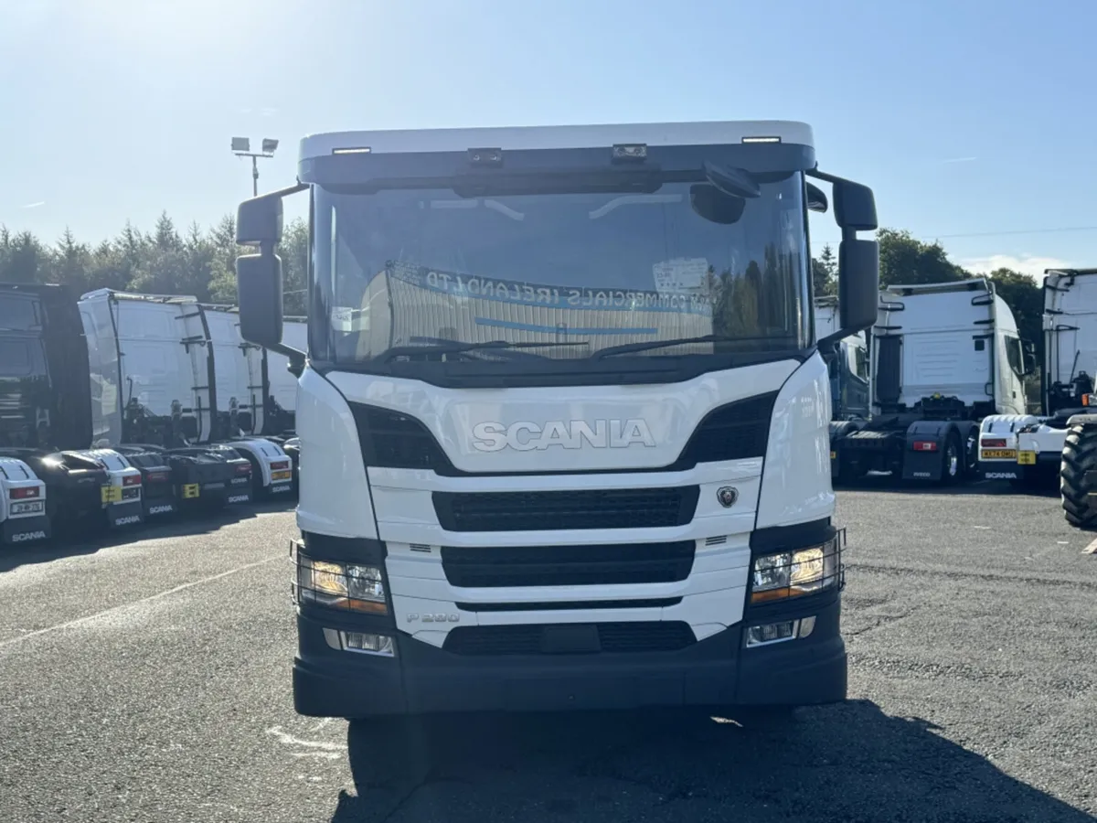 2025 SCANIA P280 CHASSIS CAB 26 TONNE 6X2 DUAL PTO - Image 2