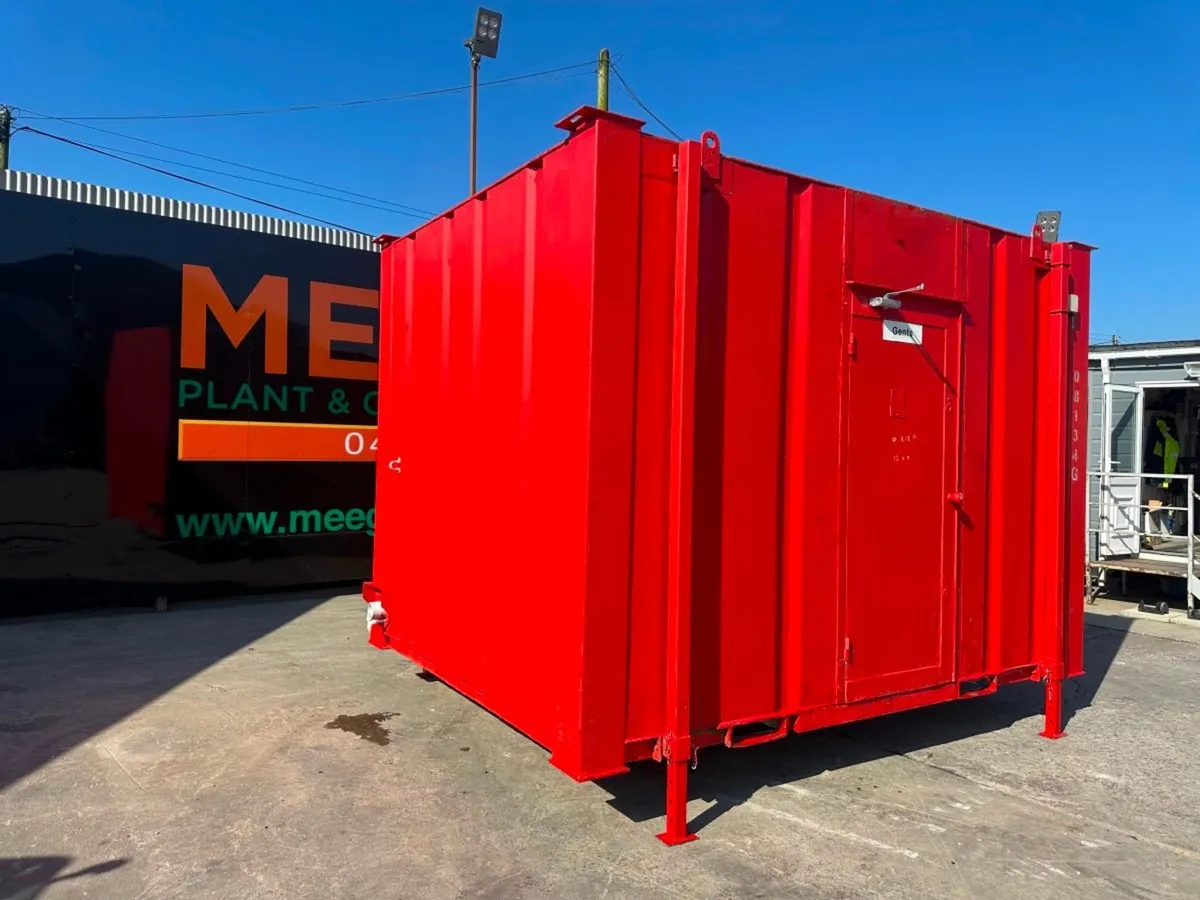 12 x 9 TOILET BLOCK UNIT.........818P - Image 1