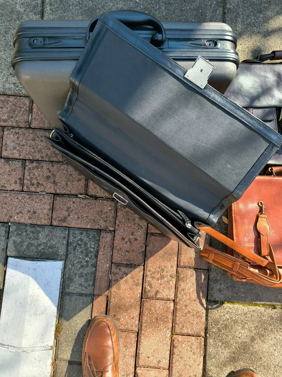 Brief case - Image 3
