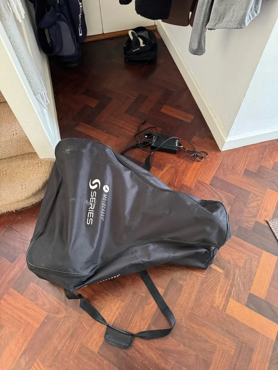 Electric Golf Trolley with travel case - Image 2