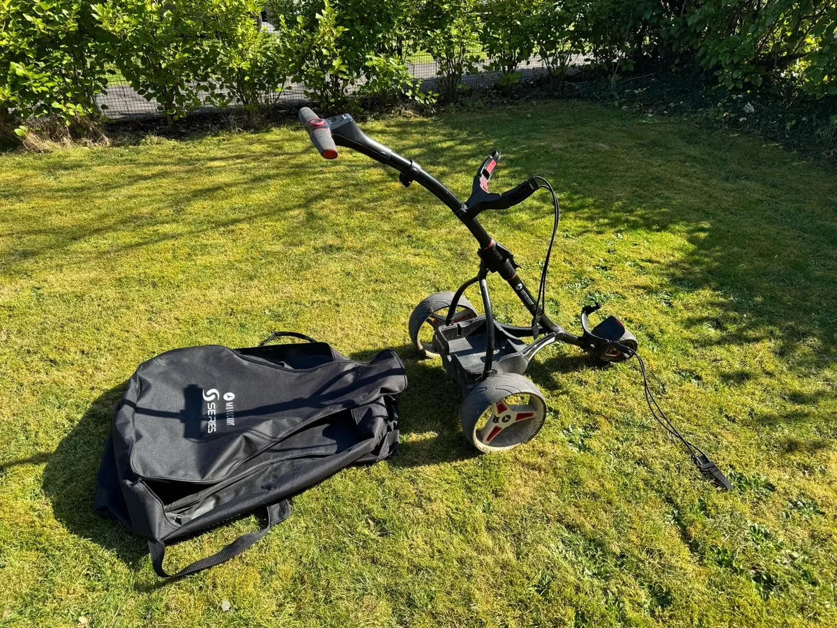Electric Golf Trolley with travel case - Image 4