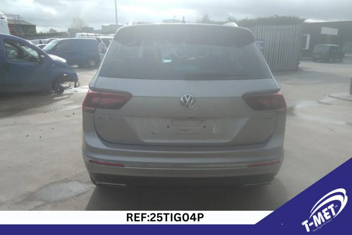 2015 VOLKSWAGEN TIGUAN BREAKING FOR PARTS - Image 1