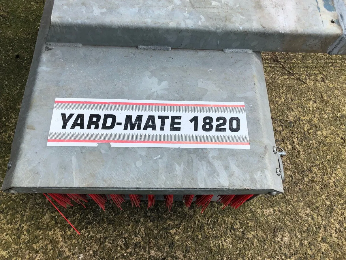 YARD-MATE 1820 Yard Brush - Image 4