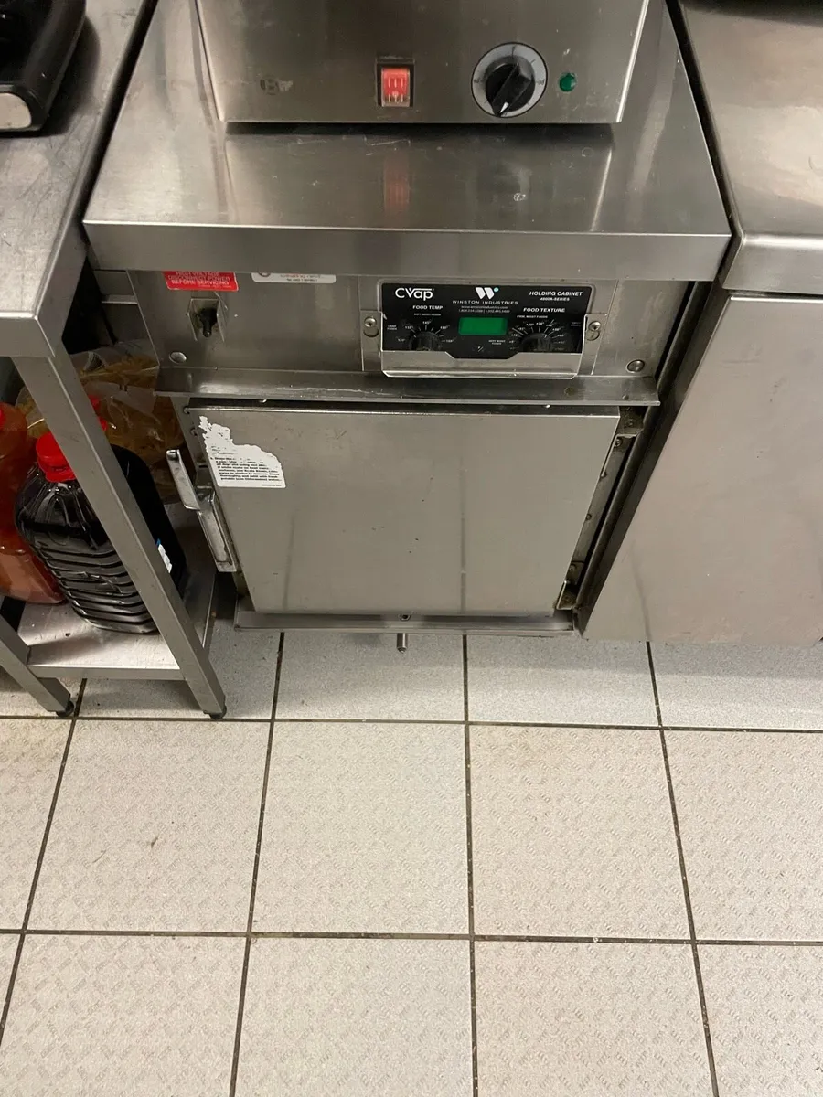 Winston Pressure fryer , Cvap holding cabinet - Image 2