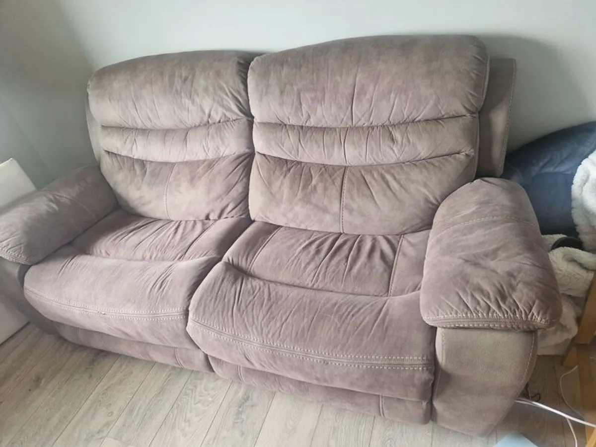 2/3 seater reclining Sofa - Image 2