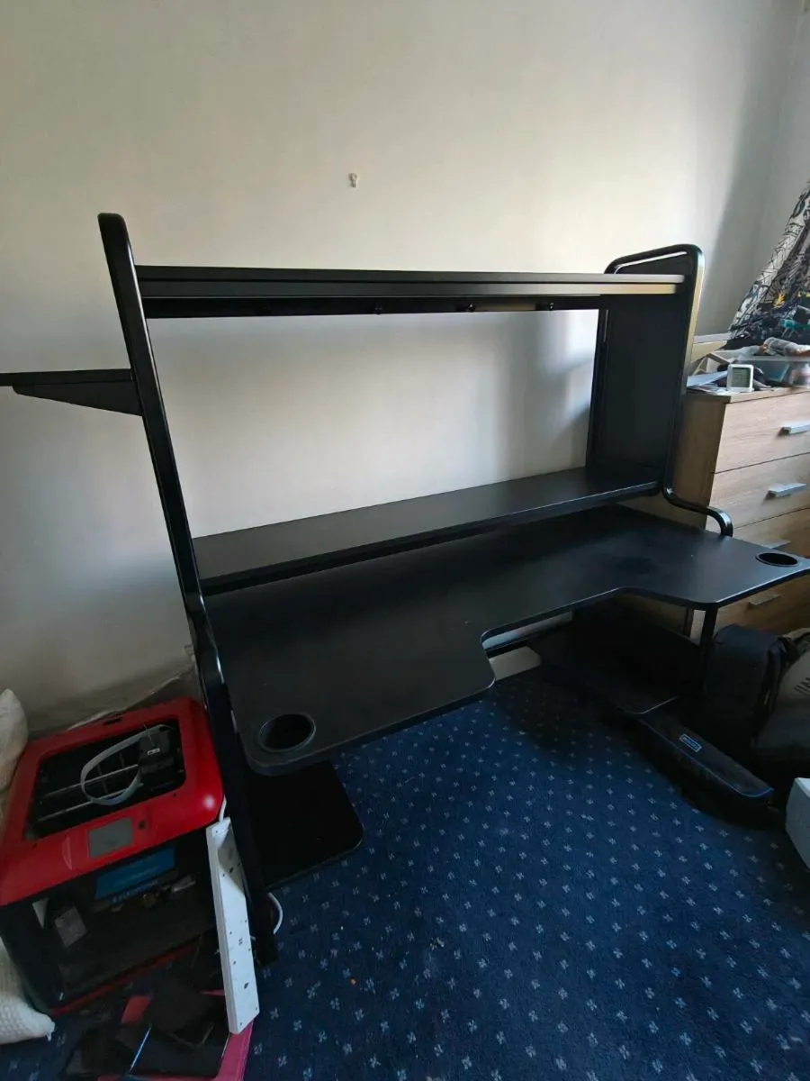 Ikea gaming desk - Image 2