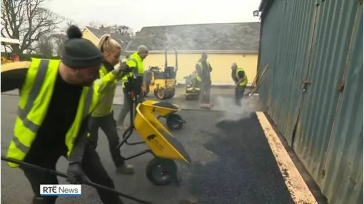 BEAR YELLOW WHEELBARROWS AS SEEN ON RTE !!! - Image 3