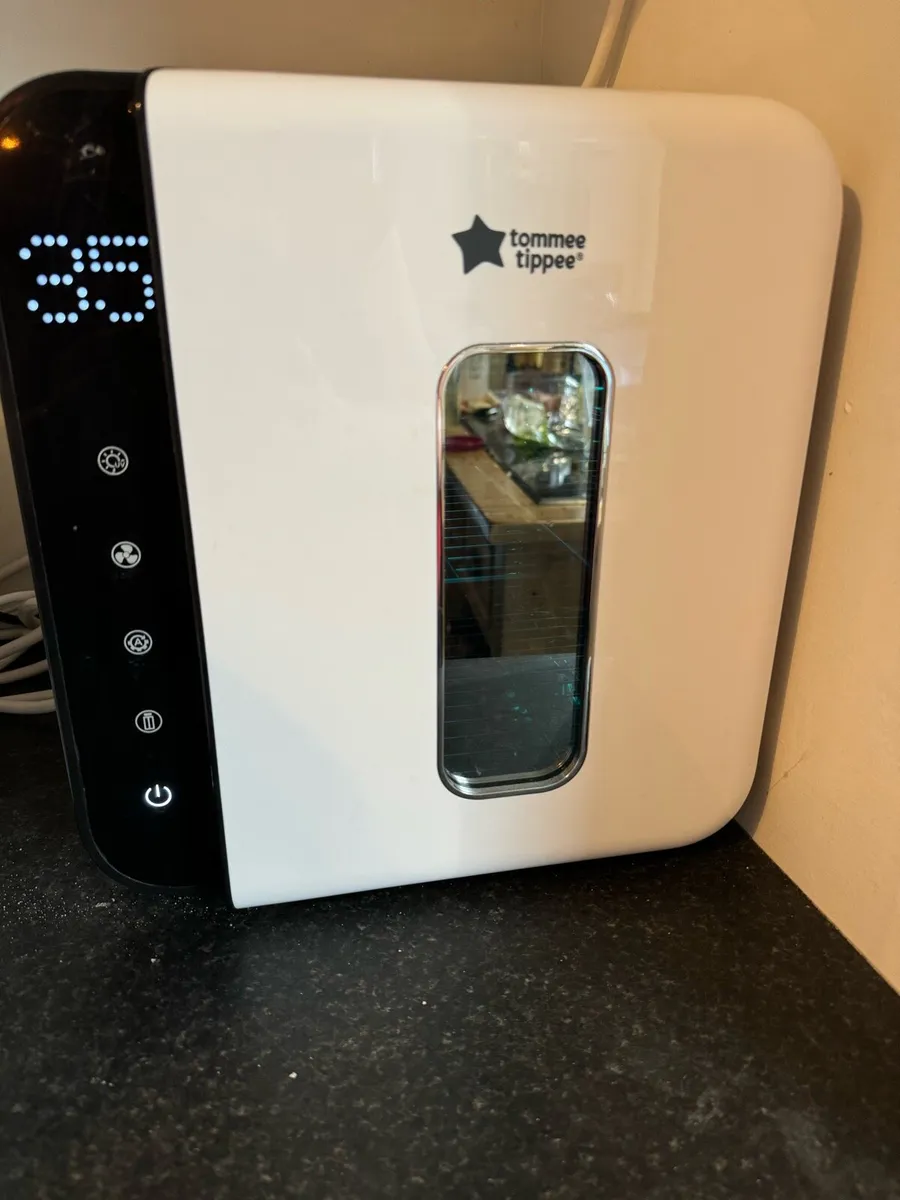 Tommee Tippee UV steriliser - Image 1
