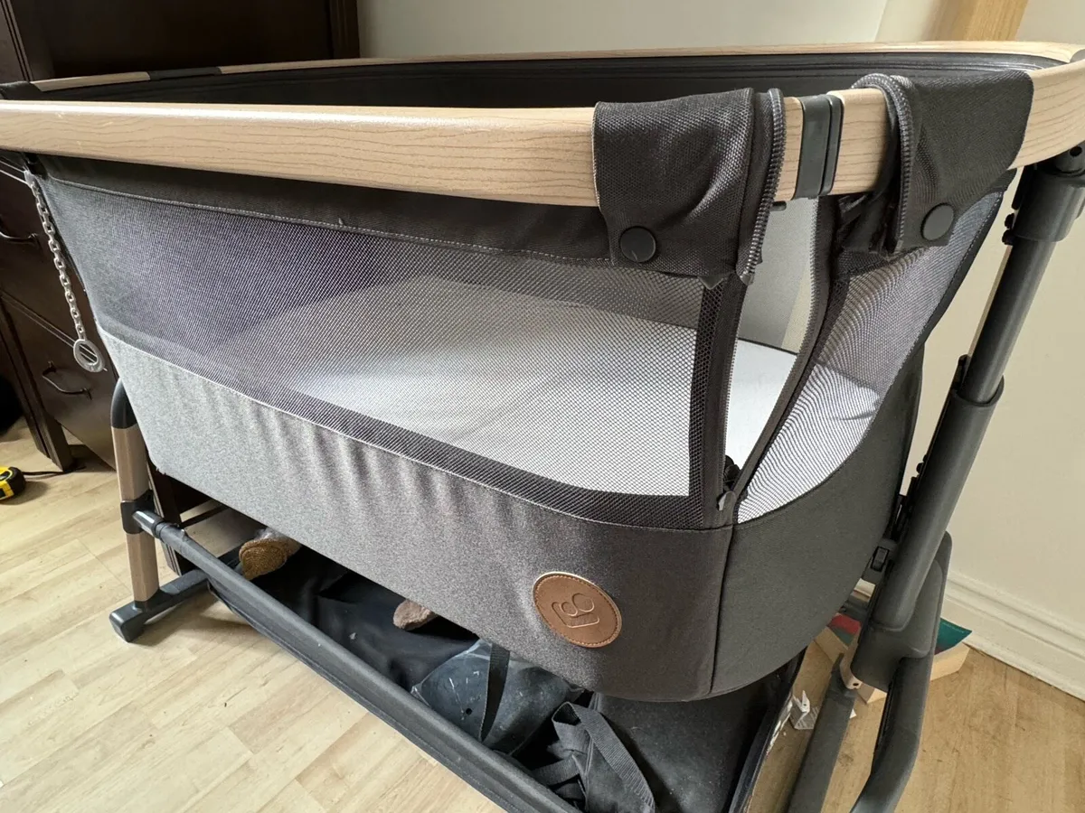 Maxi Cosi Iora Bedside Crib - Image 2