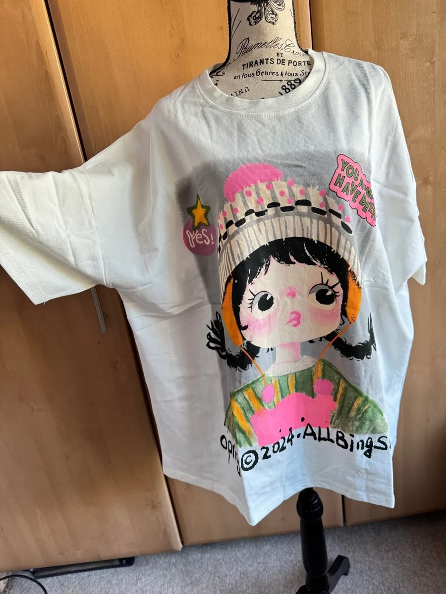 T-shirt set for sale - Image 4