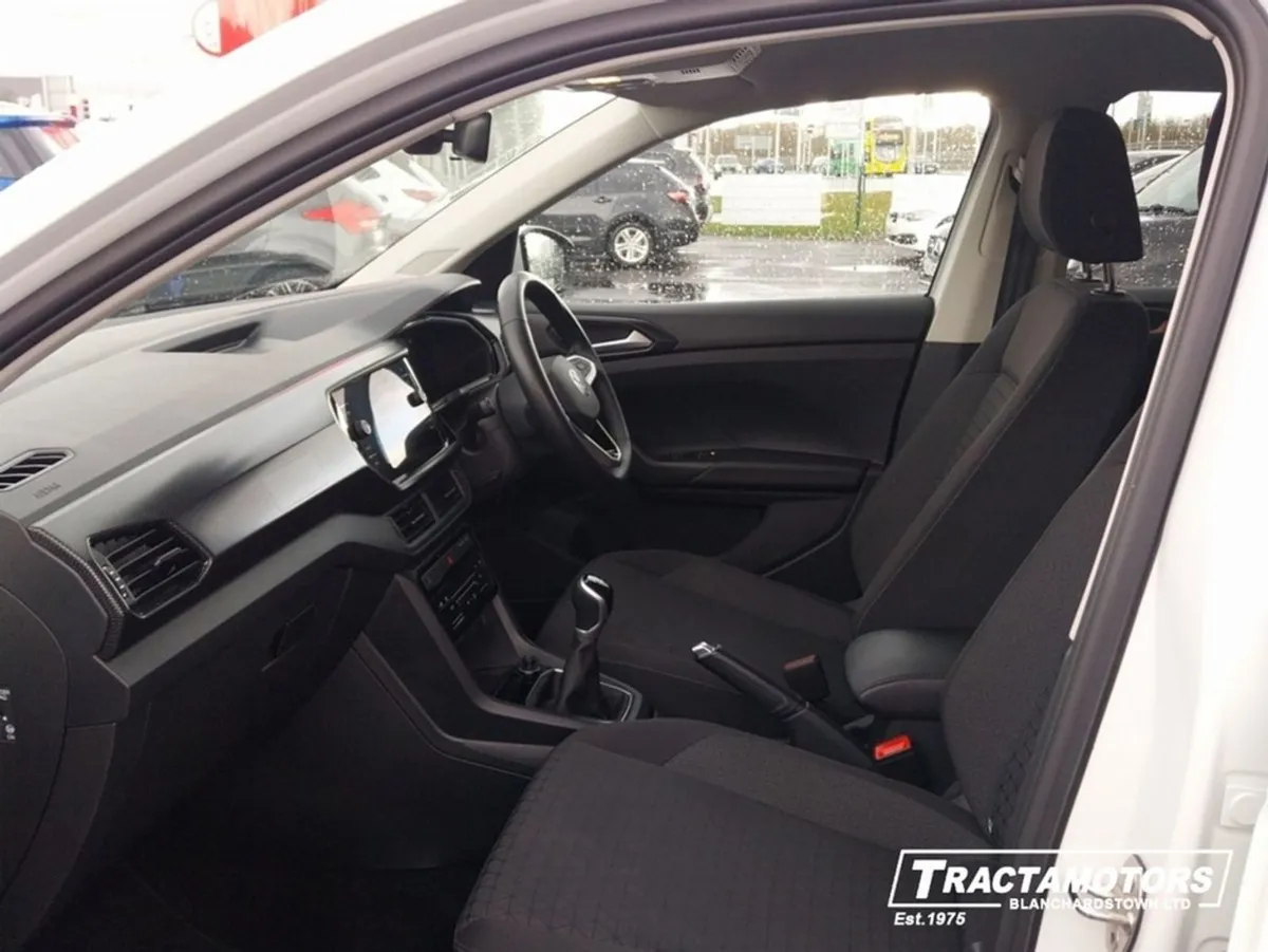 Volkswagen T-Cross Life 1.0 TSI Manual 5speed 95b - Image 4