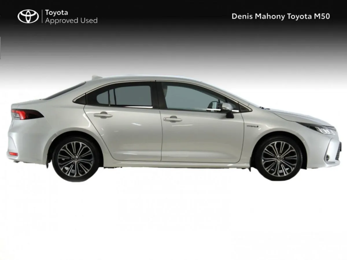 Toyota Corolla Hybrid Luna Sport Auto - Image 3