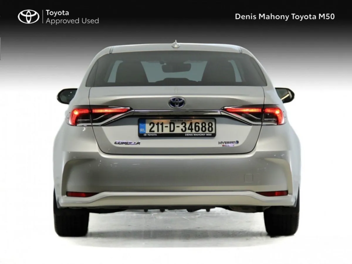 Toyota Corolla Hybrid Luna Sport Auto - Image 4