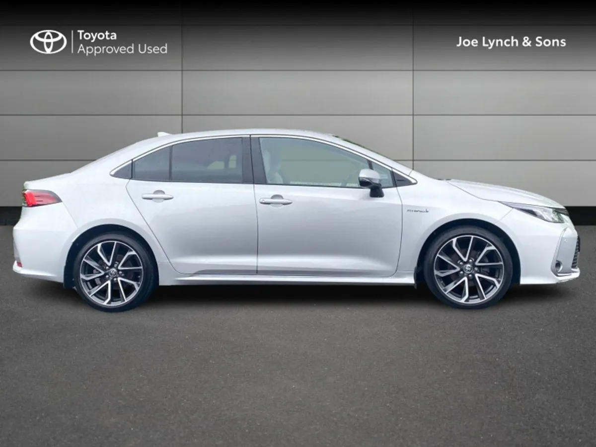Toyota Corolla Corolla Hybrid SOL Saloon - Image 3