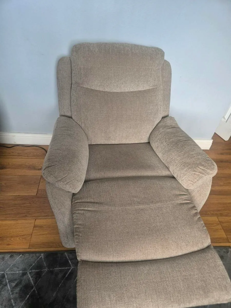 chair. Recliner - Image 1