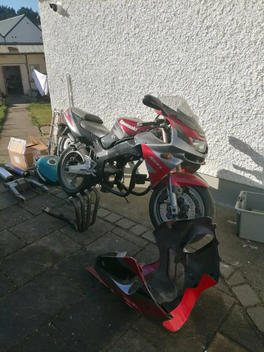 Zx9r B Breaking - Image 1