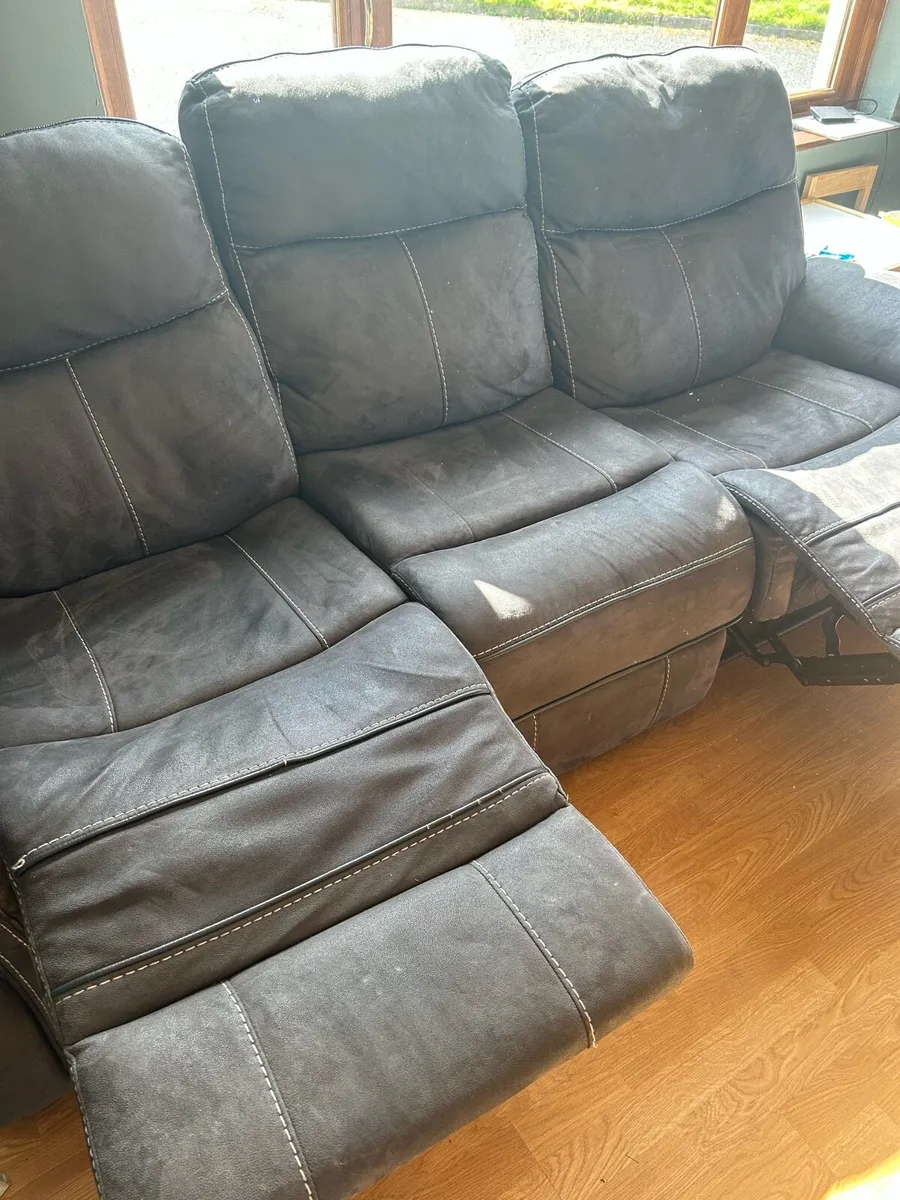 3 piece recliner sofa with matching recliner chair - Image 2