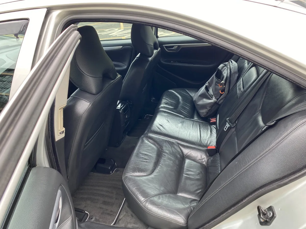 Volvo S60 - 0868212190 - Image 4