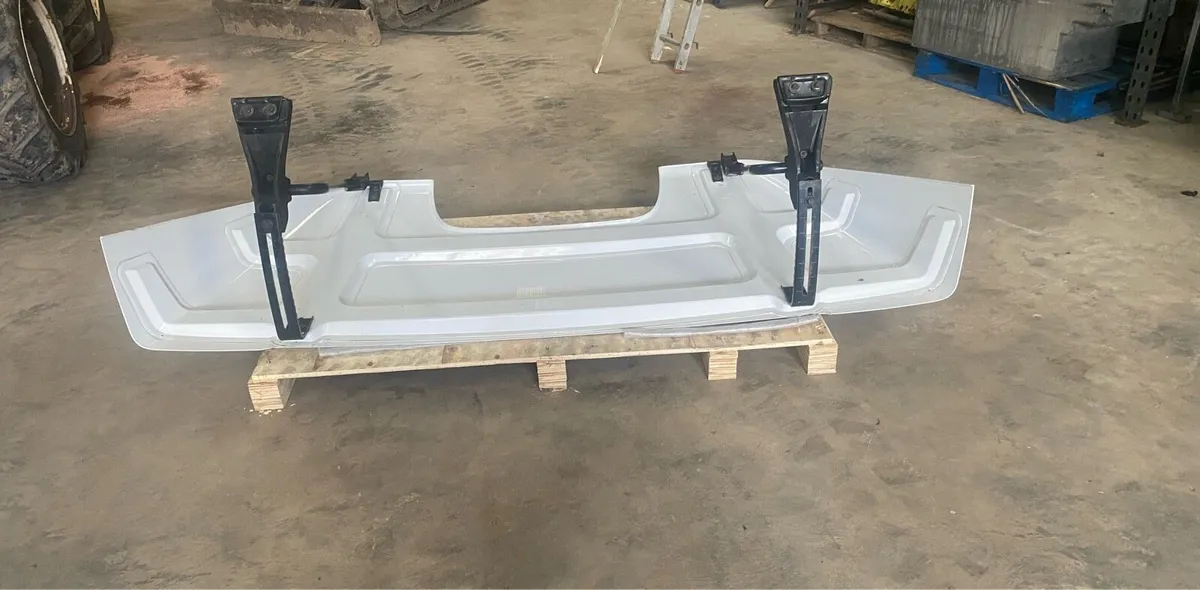 Spoiler wind deflector - Image 3