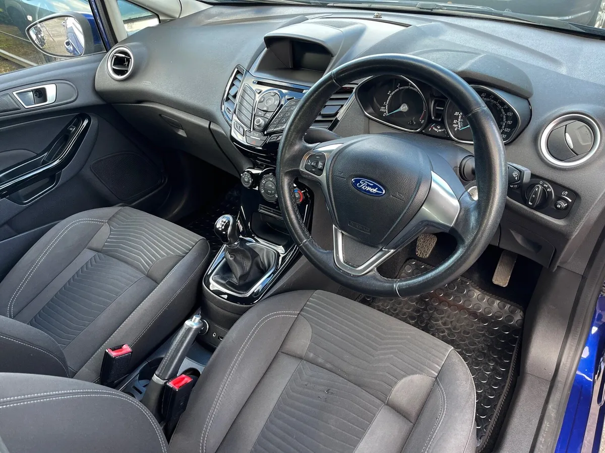 162 FORD FIESTA 1.25 ZETEC - Image 4