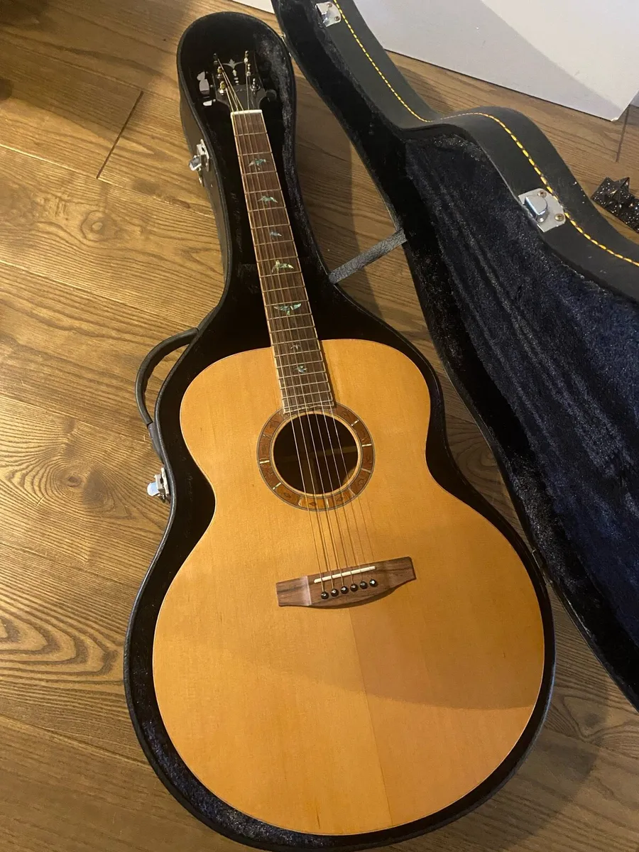 Jumbo Acoustic Guitar - Image 1