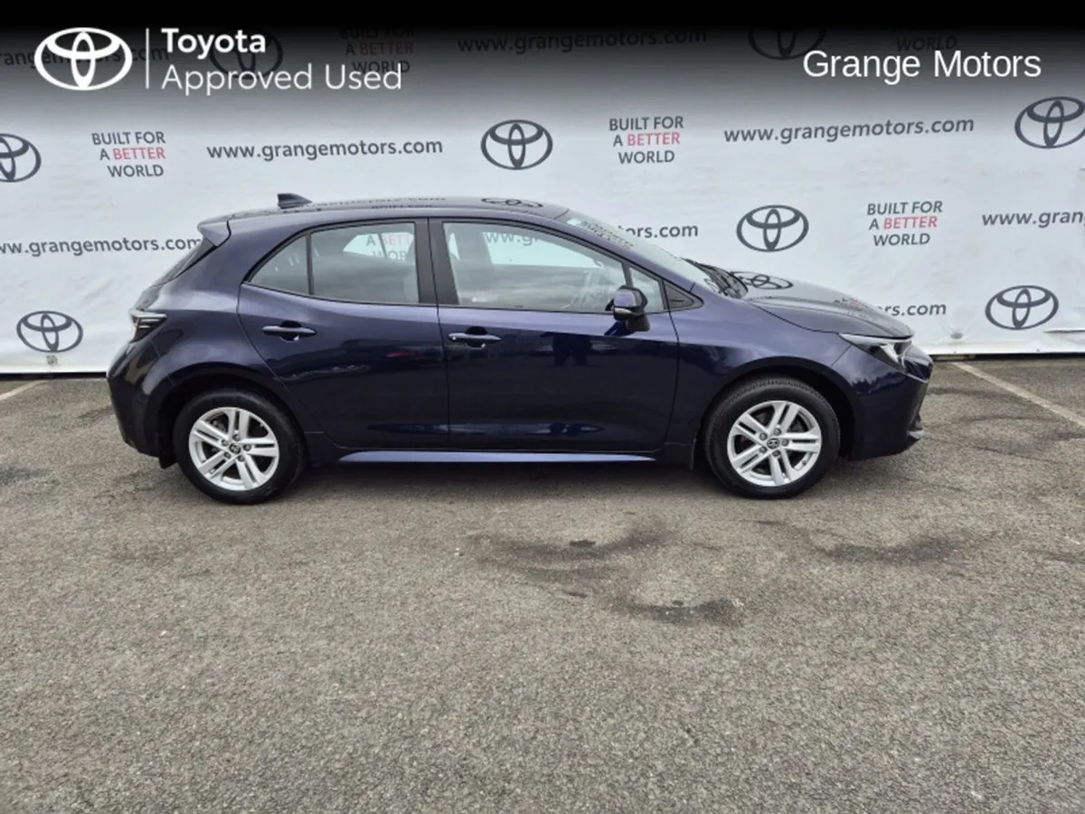 Toyota Corolla 1.8 Hybrid Luna H/B - Image 3