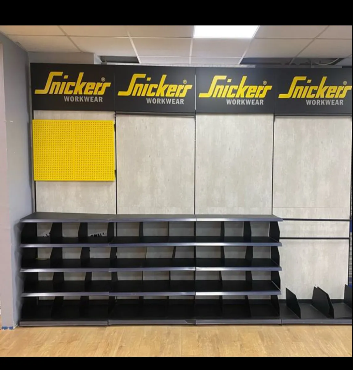 4 METER WIDE EXHIBITION DISPLAY STAND CLEARANCE - Image 1