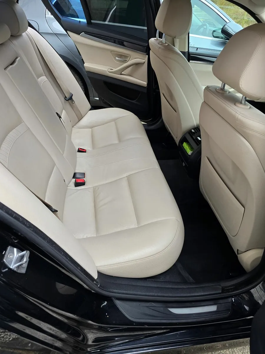 BMW 5-Series 2015 - Image 2