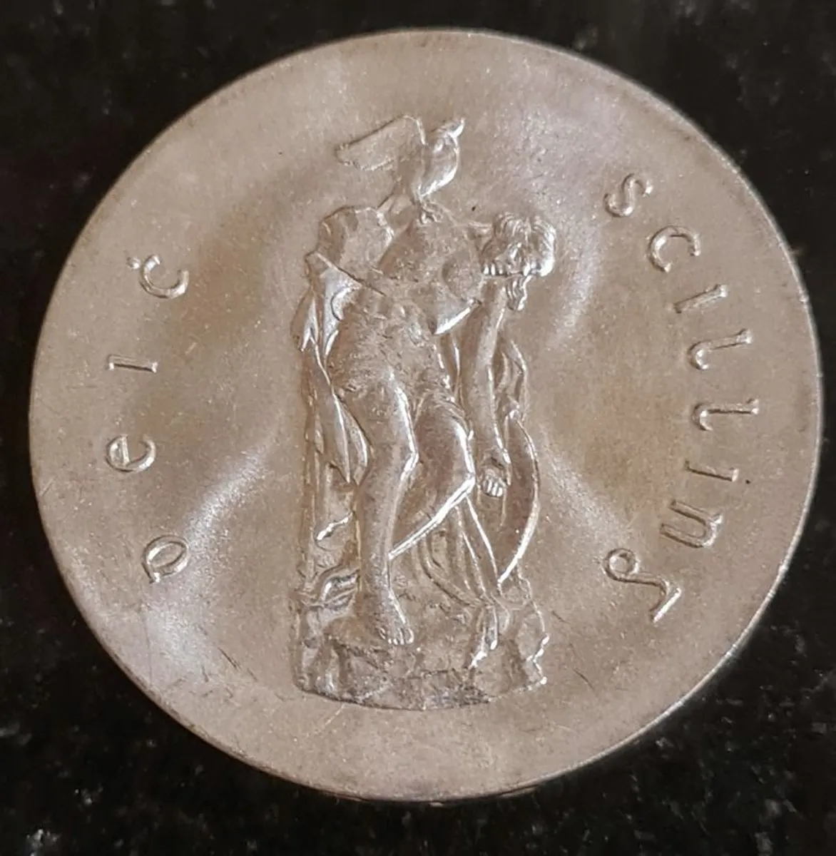 Padraig pearse Silver 10 Shilling 1966 UNC coin's (Both type's edge inscription) - Image 4