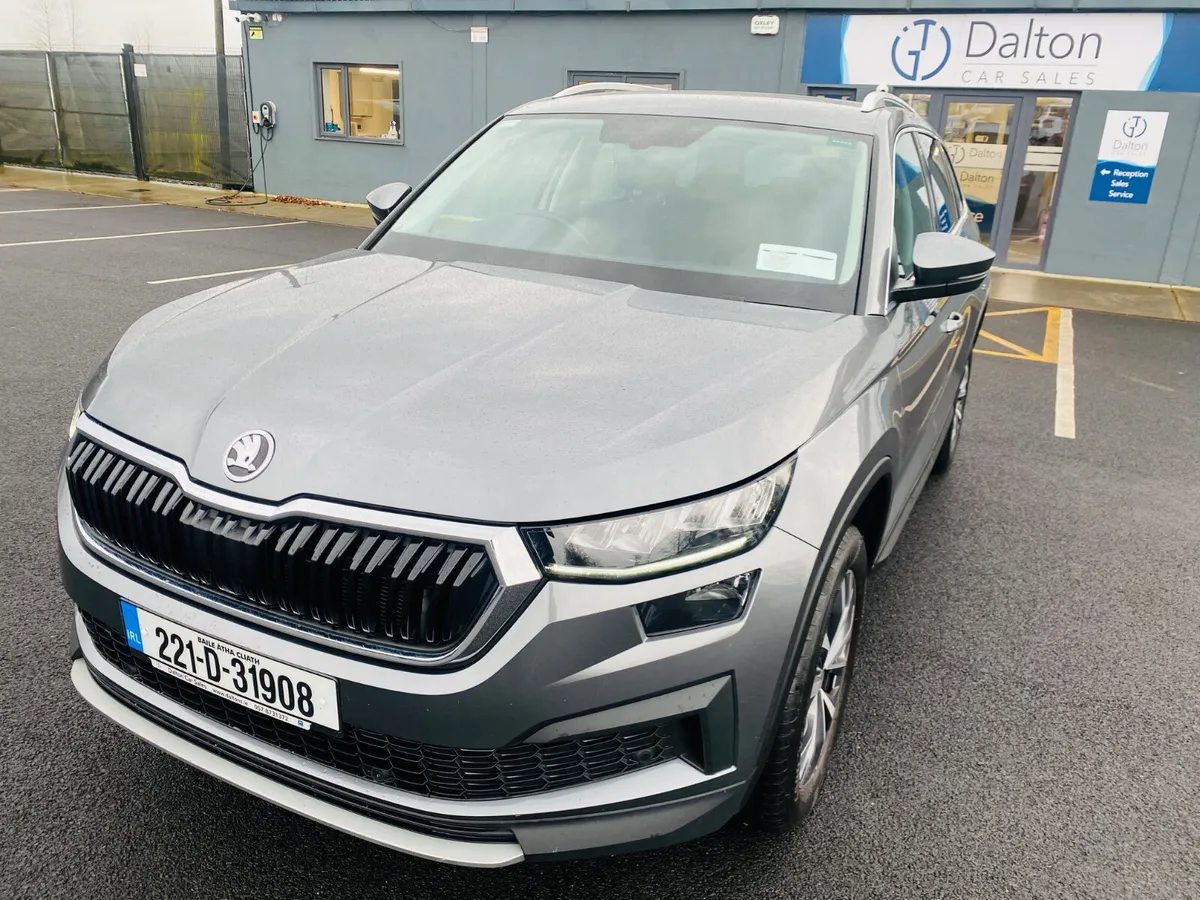 SKODA KODIAQ AMBITION DSG 7 SEATER 2022 (221) - Image 1