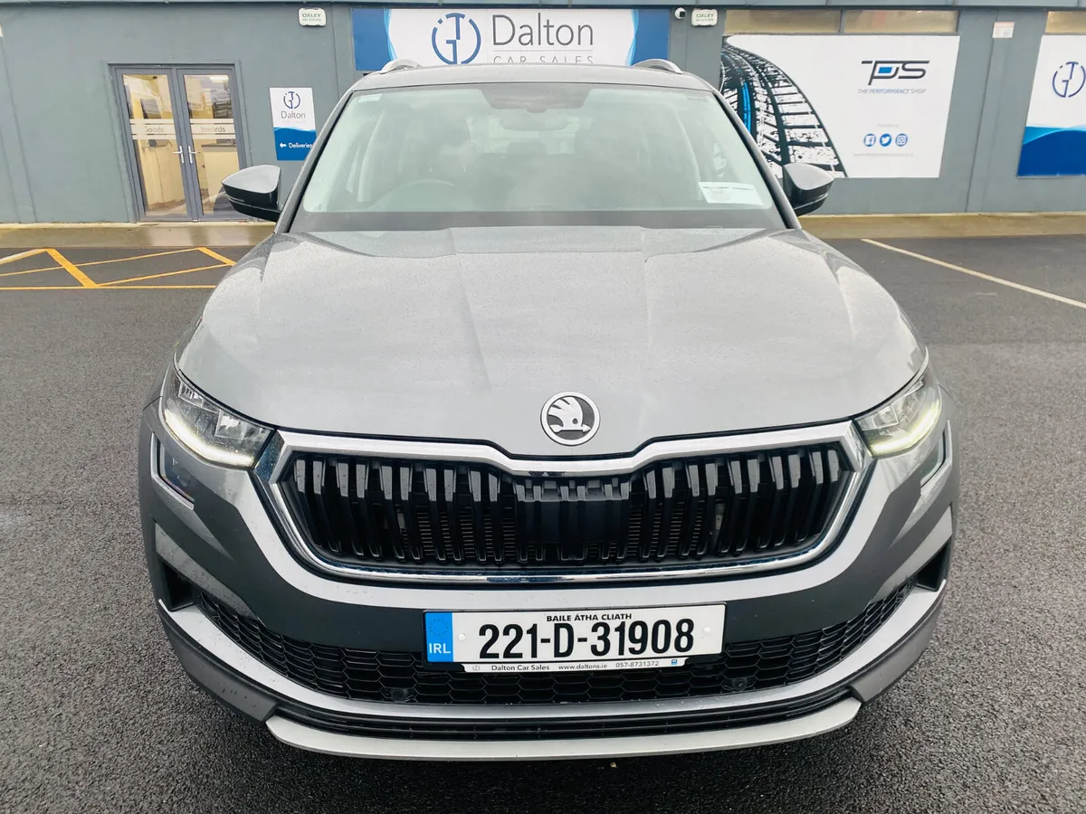 SKODA KODIAQ AMBITION DSG 7 SEATER 2022 (221) - Image 2