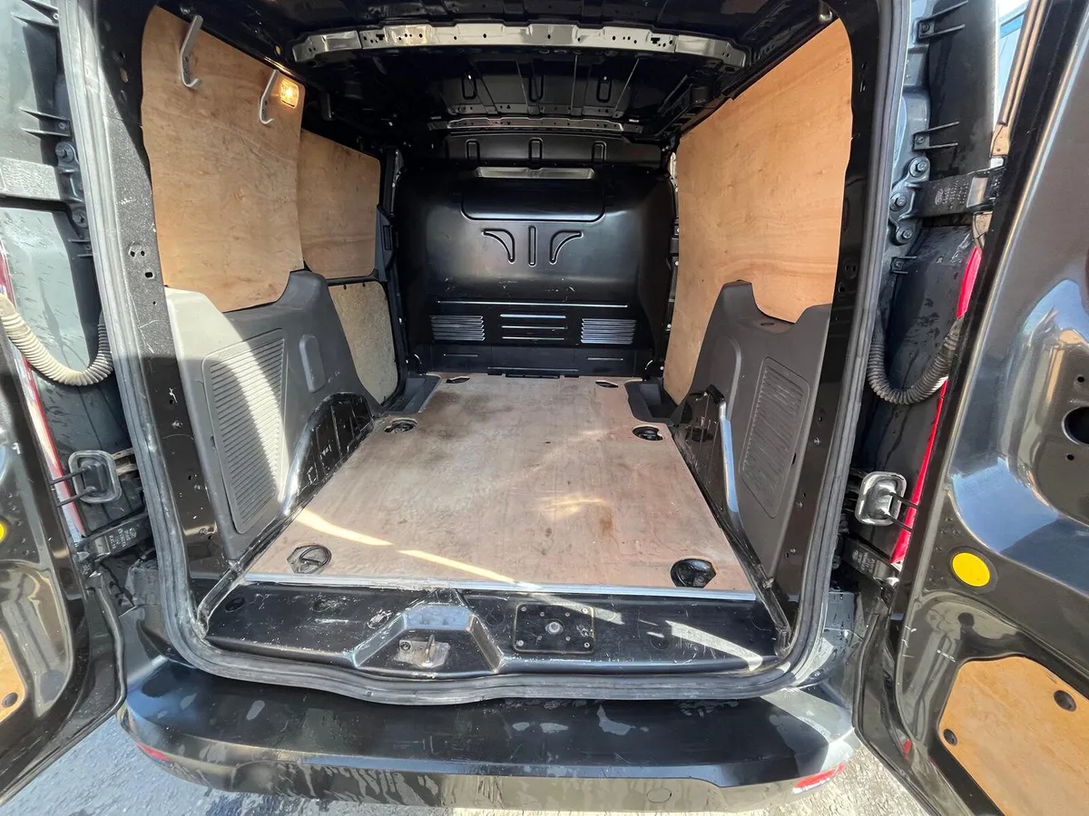 Ford Transit 2021 - Image 3