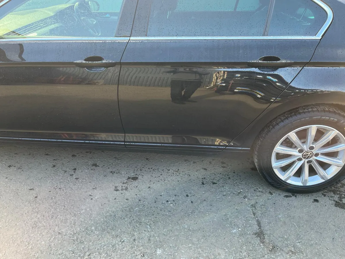 Volkswagen Passat 2021 - Image 3