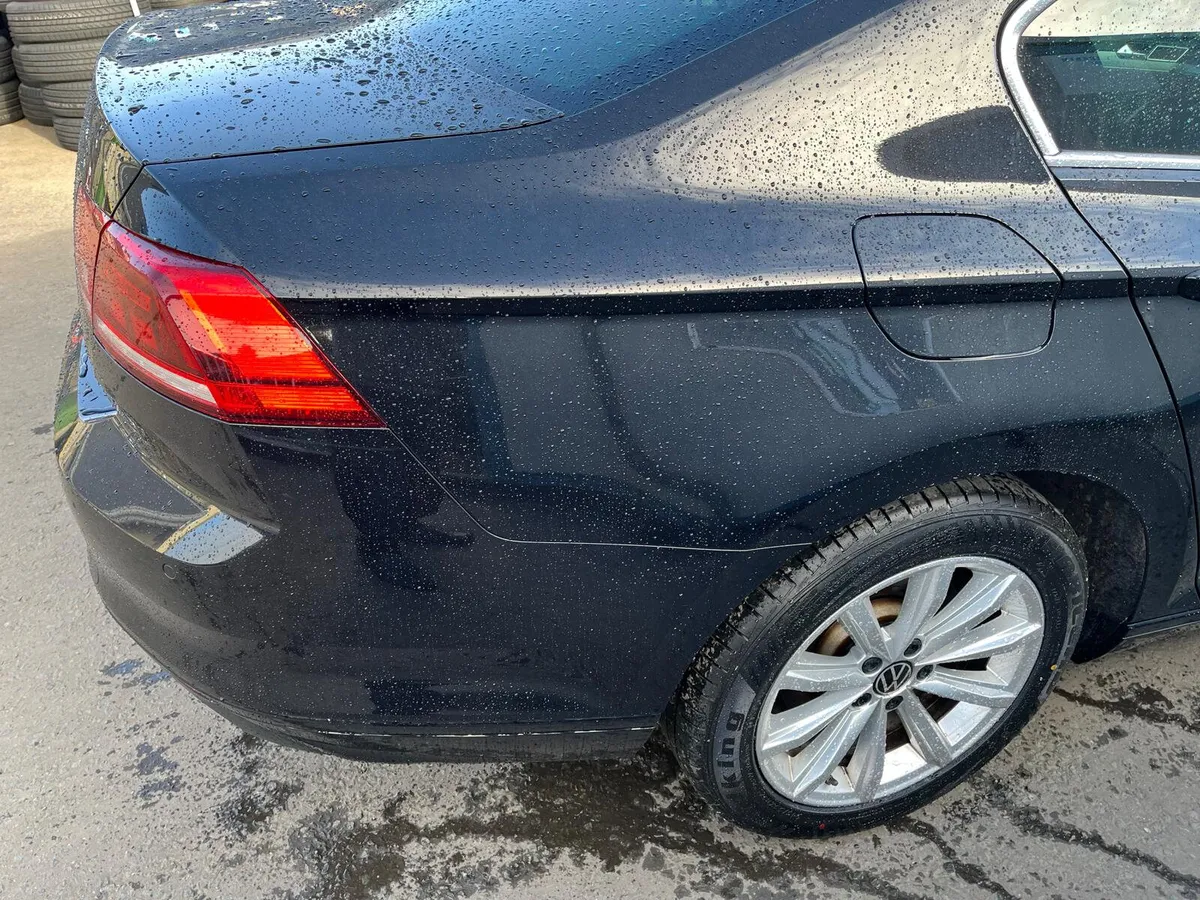 Volkswagen Passat 2021 - Image 4