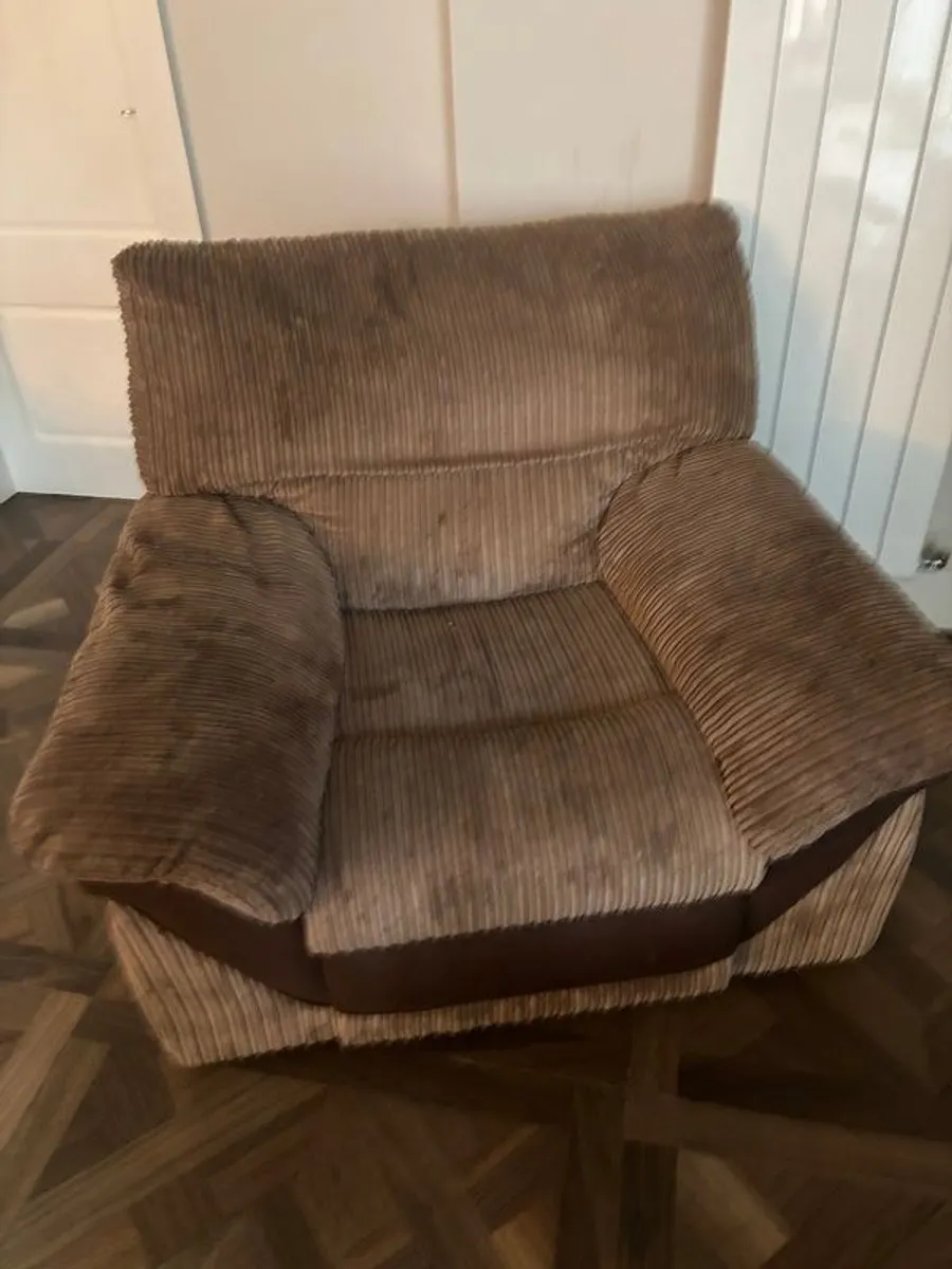 Couch - Image 2