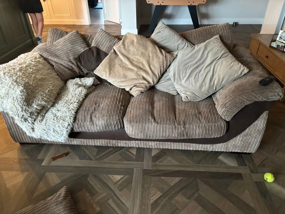 Couch - Image 3