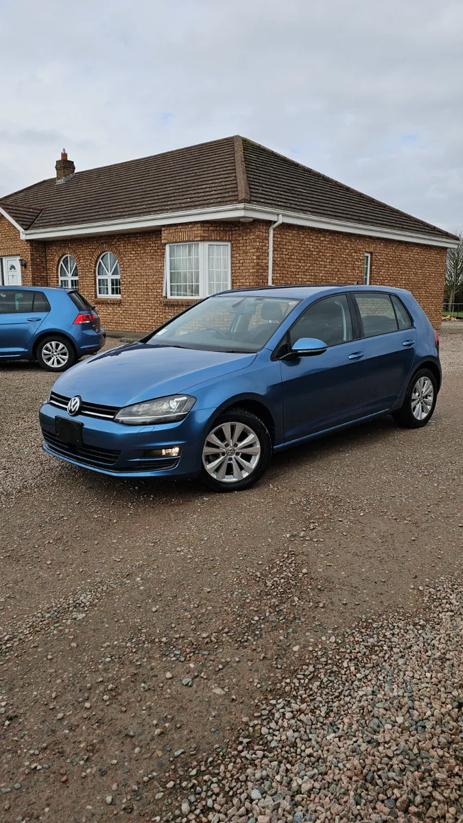 151 Volkswagen Golf Comfortline DSG Auto - Image 1