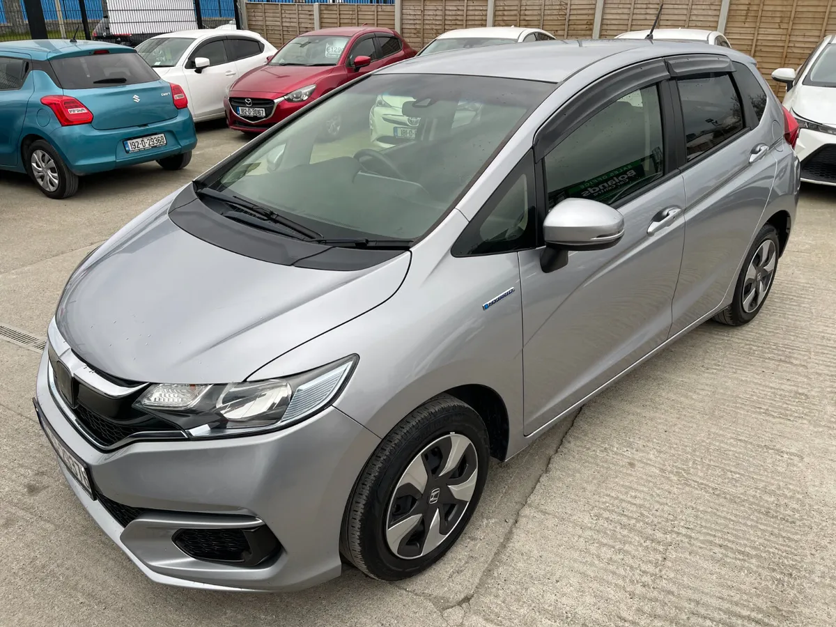 192 Honda Fit 1.5 Hybrid Automatic 5dr Model - Image 3
