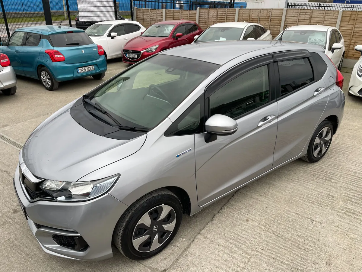 192 Honda Fit 1.5 Hybrid Automatic 5dr Model - Image 4