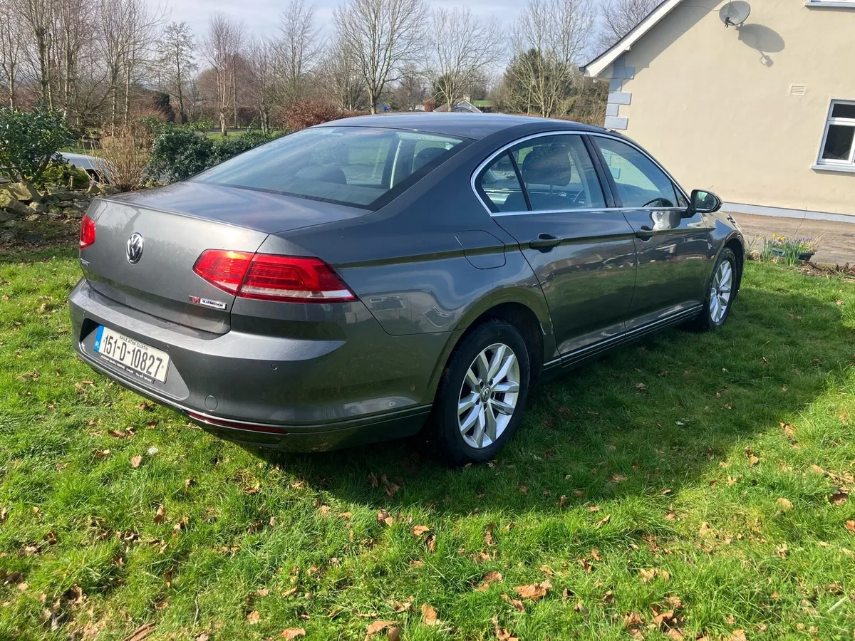 Volkswagen Passat - Image 4