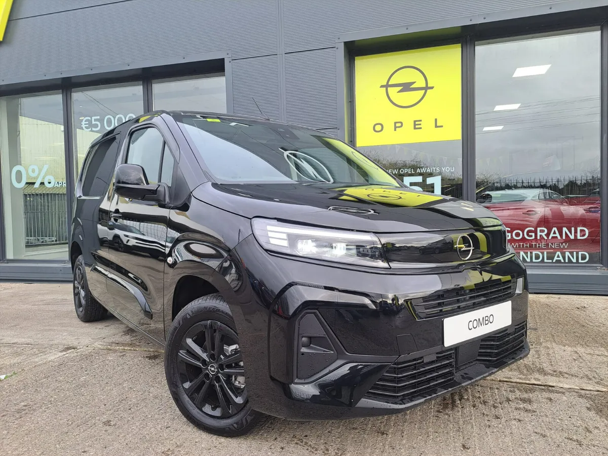 2025 Opel Combo Sportive - Image 1