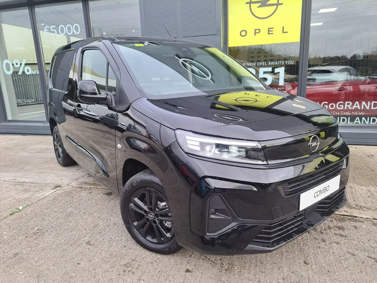 2025 Opel Combo Sportive - Image 3