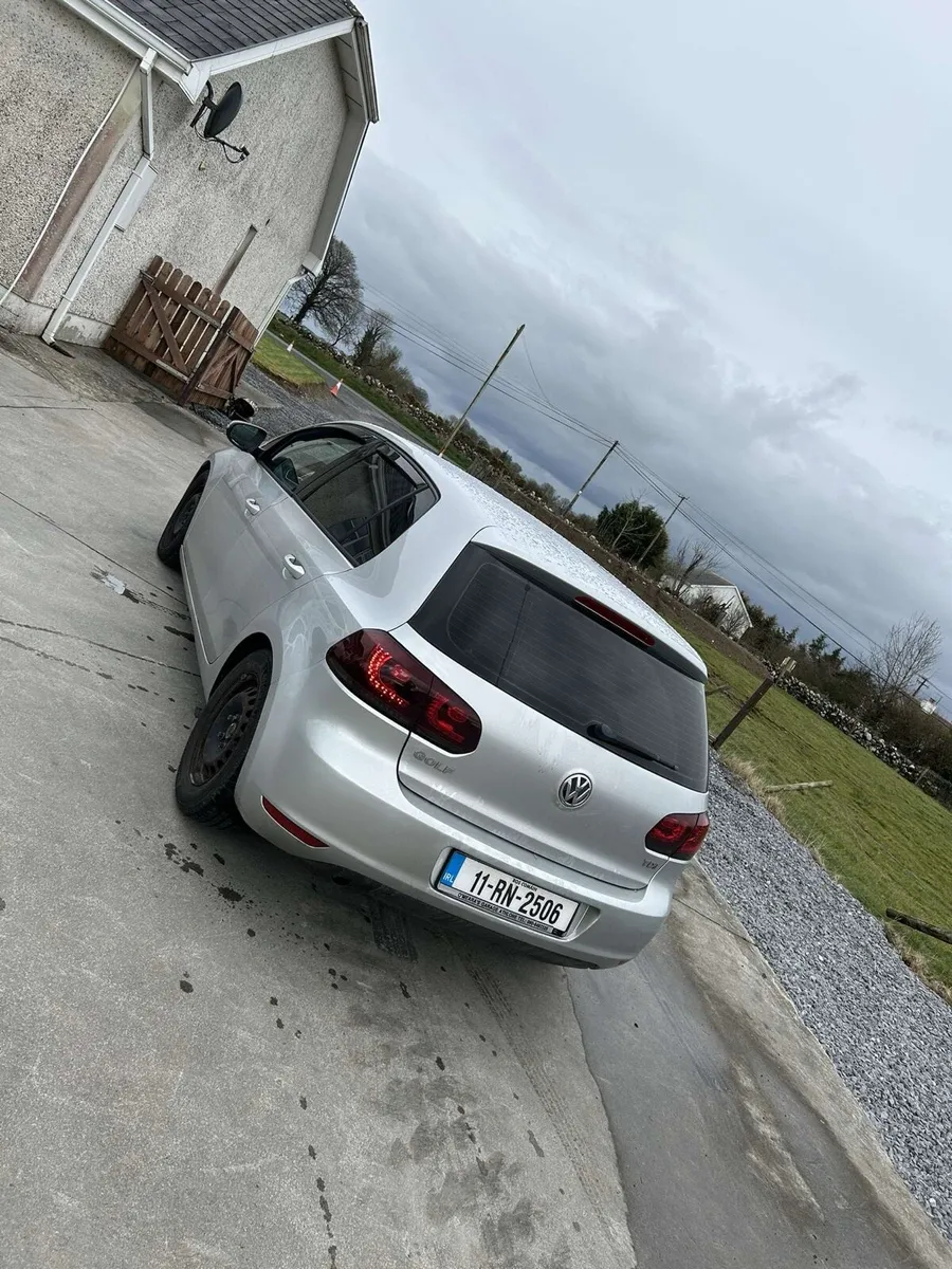 2011 Golf - Image 2