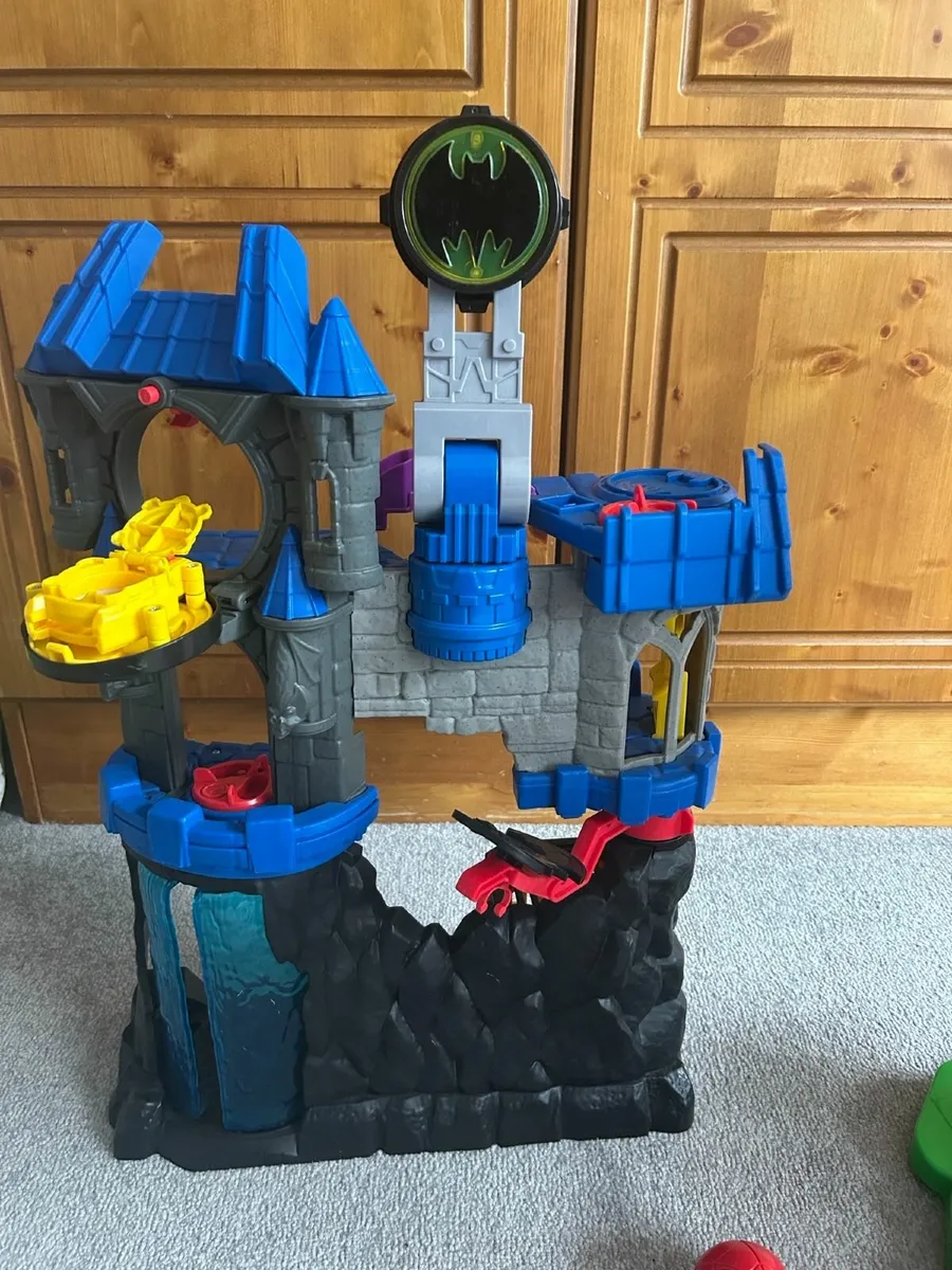 PAW PATROL TOWER AND Fisher Price BATCAVE - Image 3