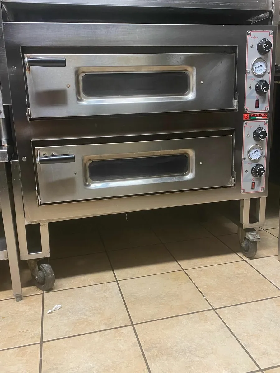 Pizza Oven - Image 1