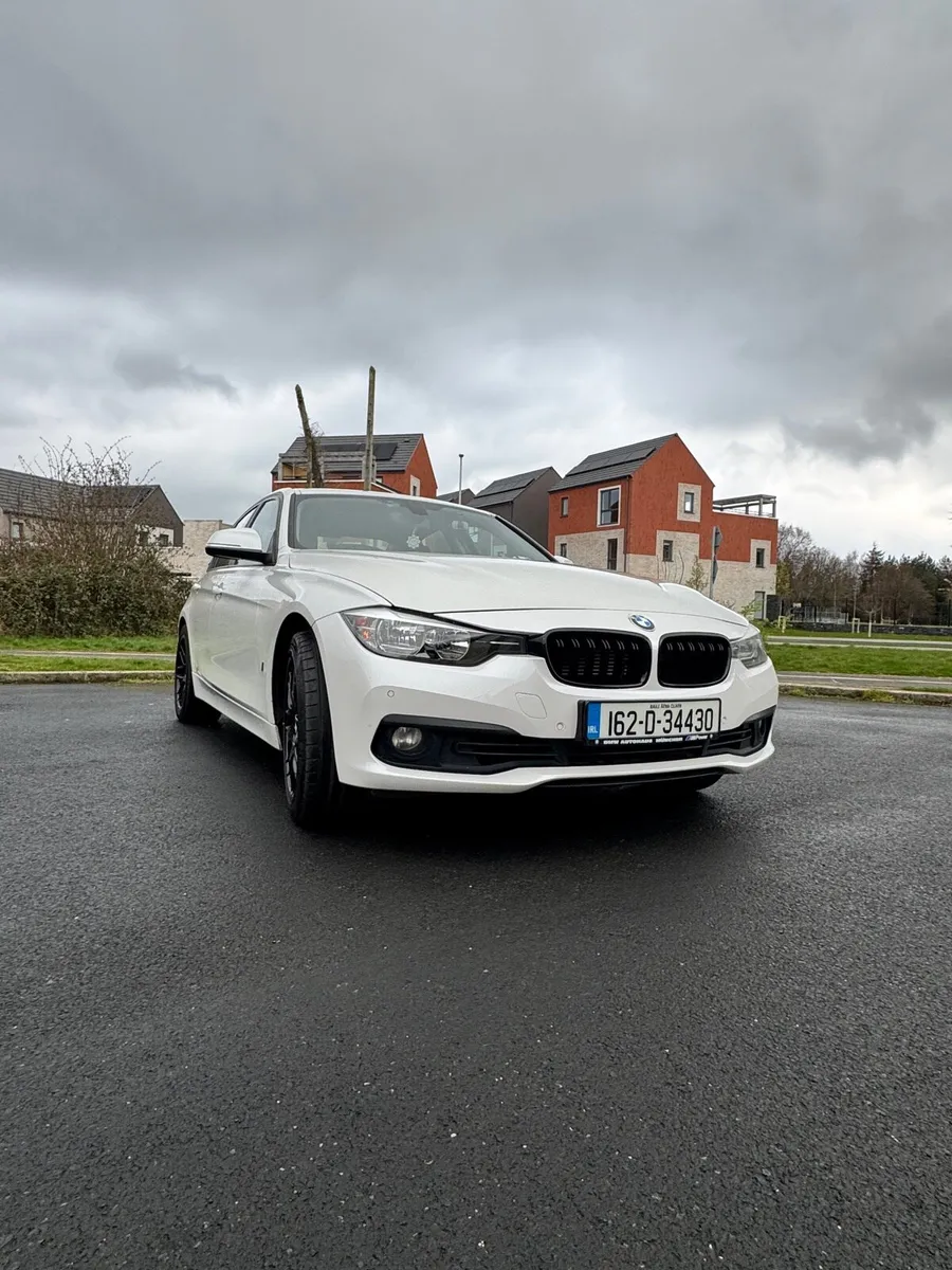 Car - Image 1