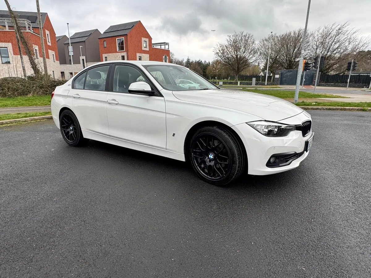 Car - Image 2