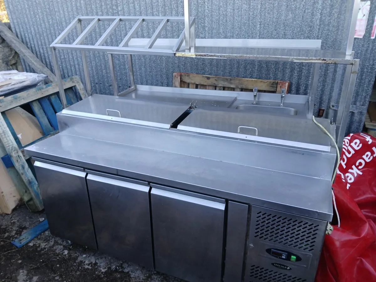 Staneless steel cabbinet ...prep unit delivered - Image 4