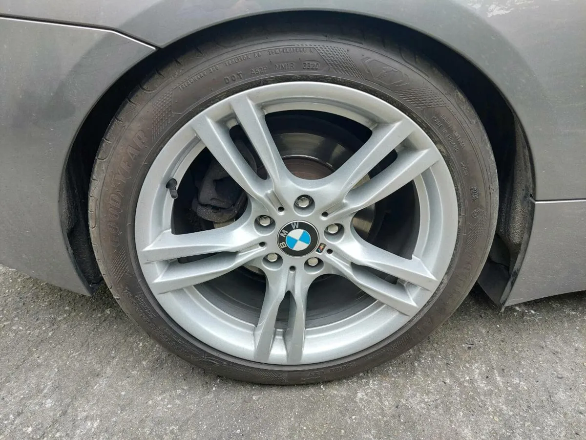 Bmw 400M  original 18" alloys - Image 3