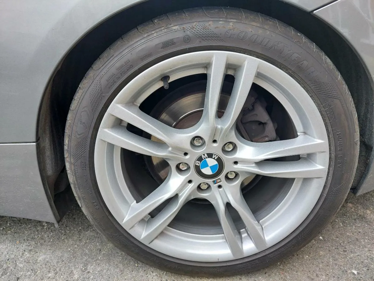 Bmw 400M  original 18" alloys - Image 4